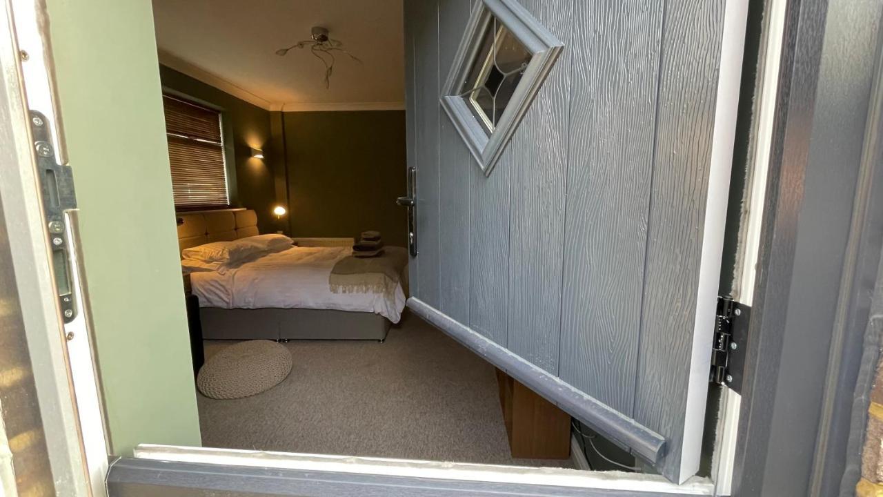 Fab Stay Uk - Coastal And Country Retreat With Free Secure Off Road Parking Minutes From Both Dover And Deal 외부 사진
